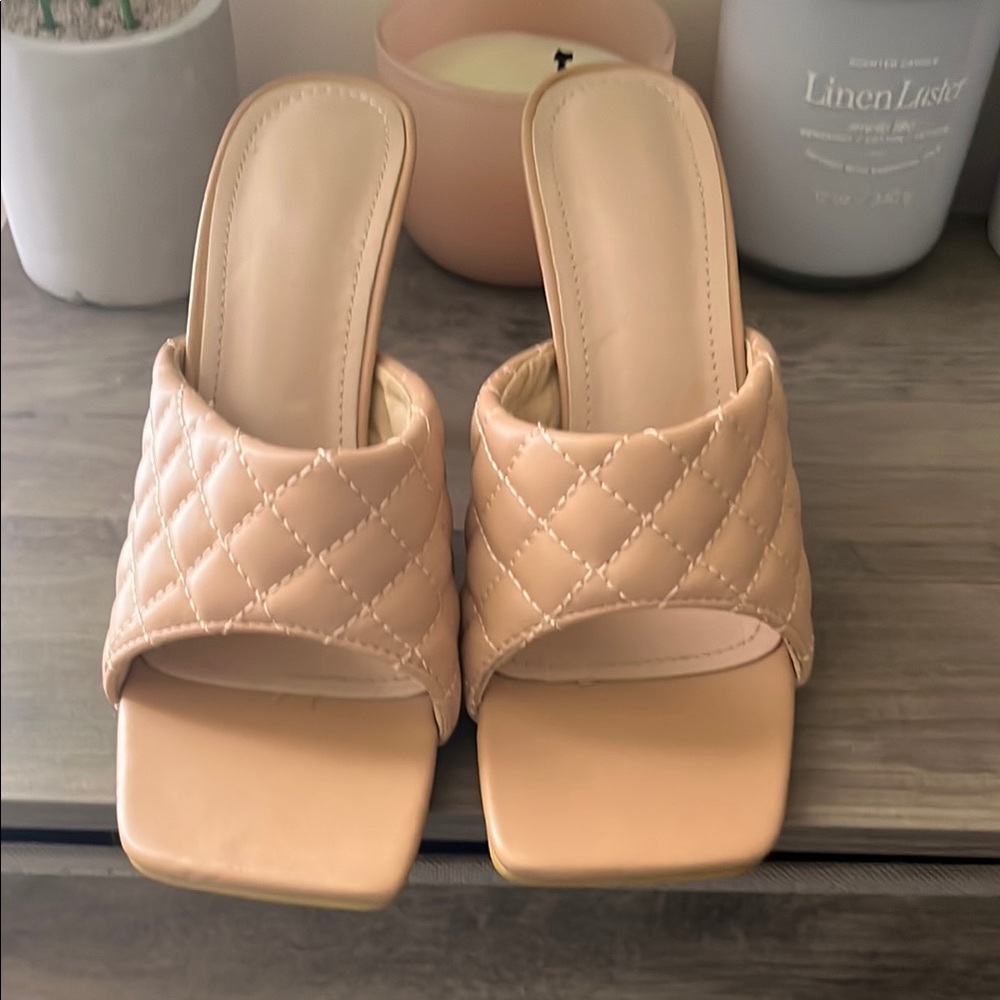 Elegant Quilted Tan Women's Mules